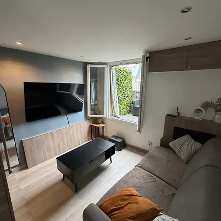 Cosy 8 Avec Terrasse פריז